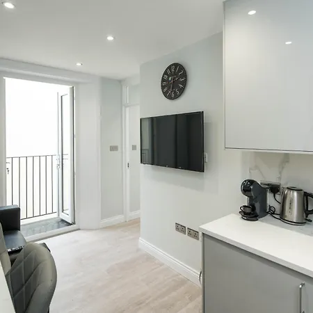 Tranquil Trio Bedrooms London Exterior photo