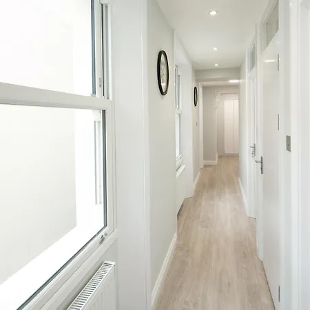 Tranquil Trio Bedrooms London Exterior photo